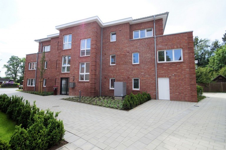 Haus 15 Gro�enkneten / Ahlhorn Dachgeschosswohnung Rundum-Sorglos-Immobilie: Lichterf�llte Penthouse-Wohnung mit Einbauk�che und Ausblick!!