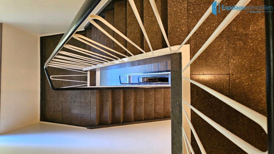 Treppenhaus_Web Etagenwohnung Bremen